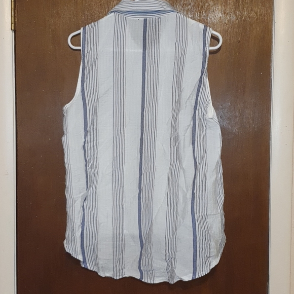 CCK STYLE button down NWOT - Picture 6 of 6